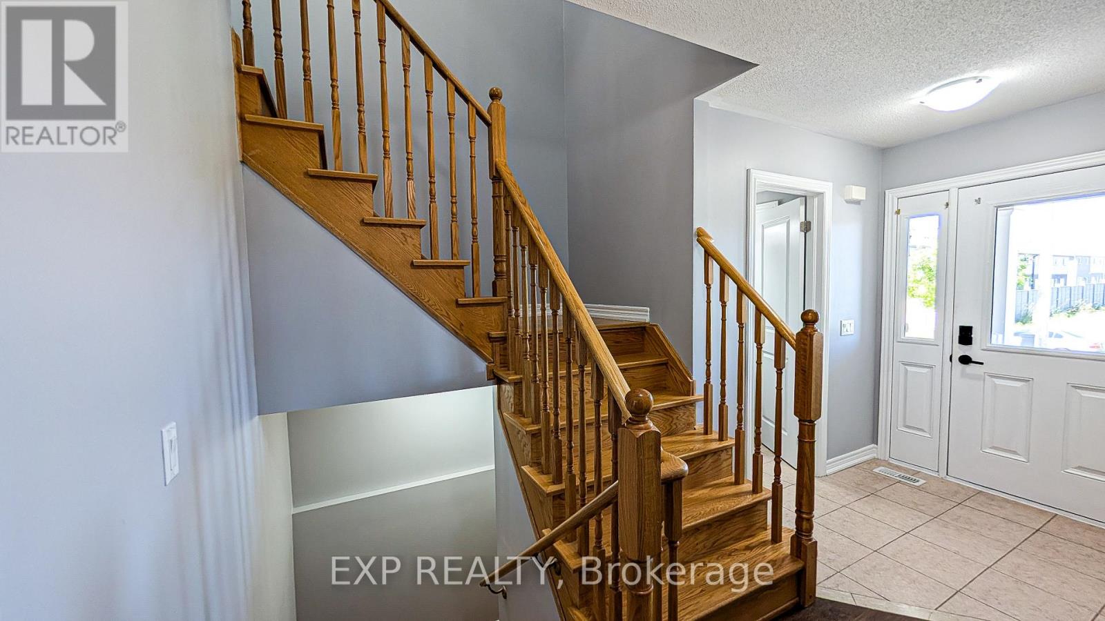 30 Juneberry Road, Thorold, Ontario  L2V 0B2 - Photo 4 - X12375861