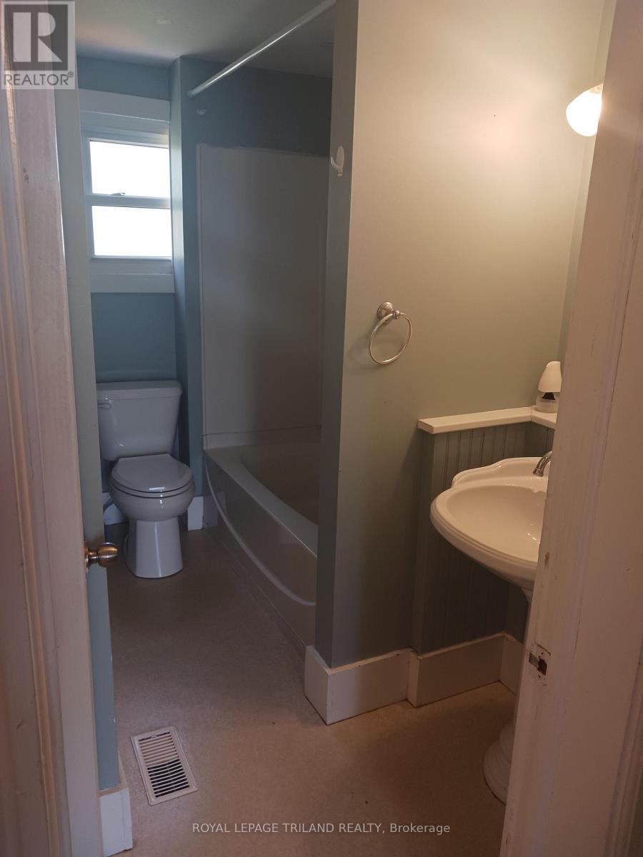 55 Main Street S, Lambton Shores, Ontario  N0N 1J0 - Photo 12 - X12429018