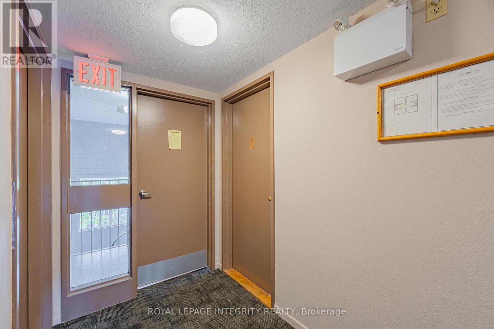 7 - 6 Sweetbriar Circle, Ottawa, Ontario  K2J 2K4 - Photo 4 - X12531374