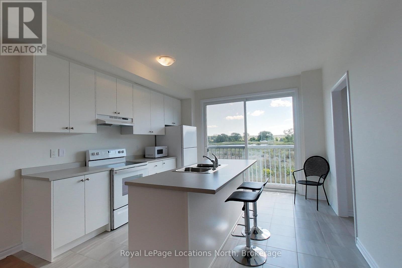 96 Sandhill Crane Drive, Wasaga Beach, Ontario  L9Z 0K4 - Photo 7 - S12534350