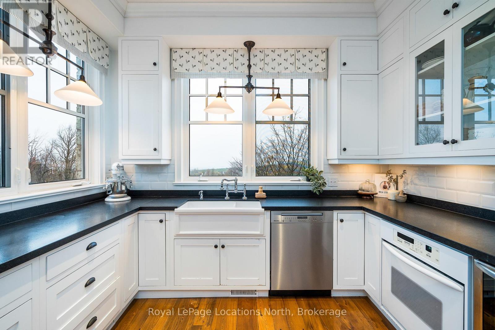 556036 6th Line, Blue Mountains, Ontario  N0H 1J0 - Photo 10 - X12534406