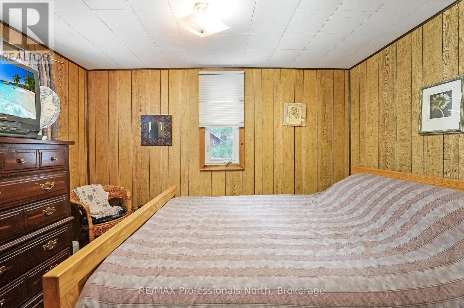 1012 Iroquois Lane, Minden Hills, Ontario  K0M 2K0 - Photo 17 - X12534450