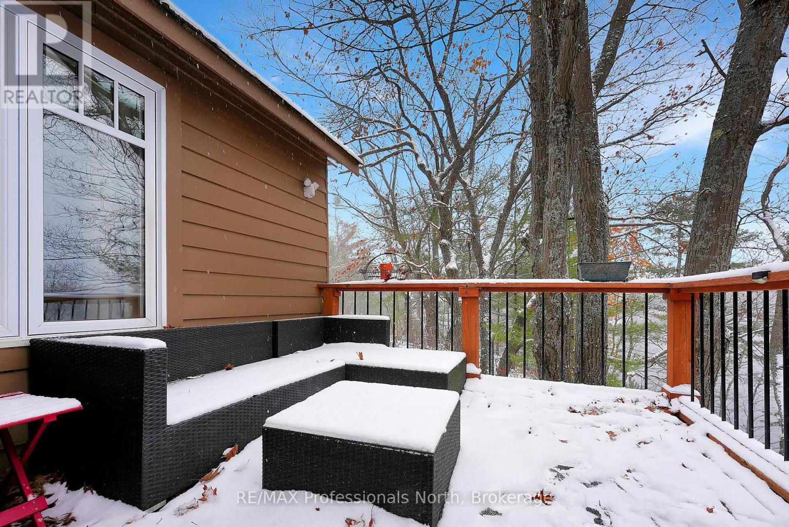 1012 Iroquois Lane, Minden Hills, Ontario  K0M 2K0 - Photo 21 - X12534450