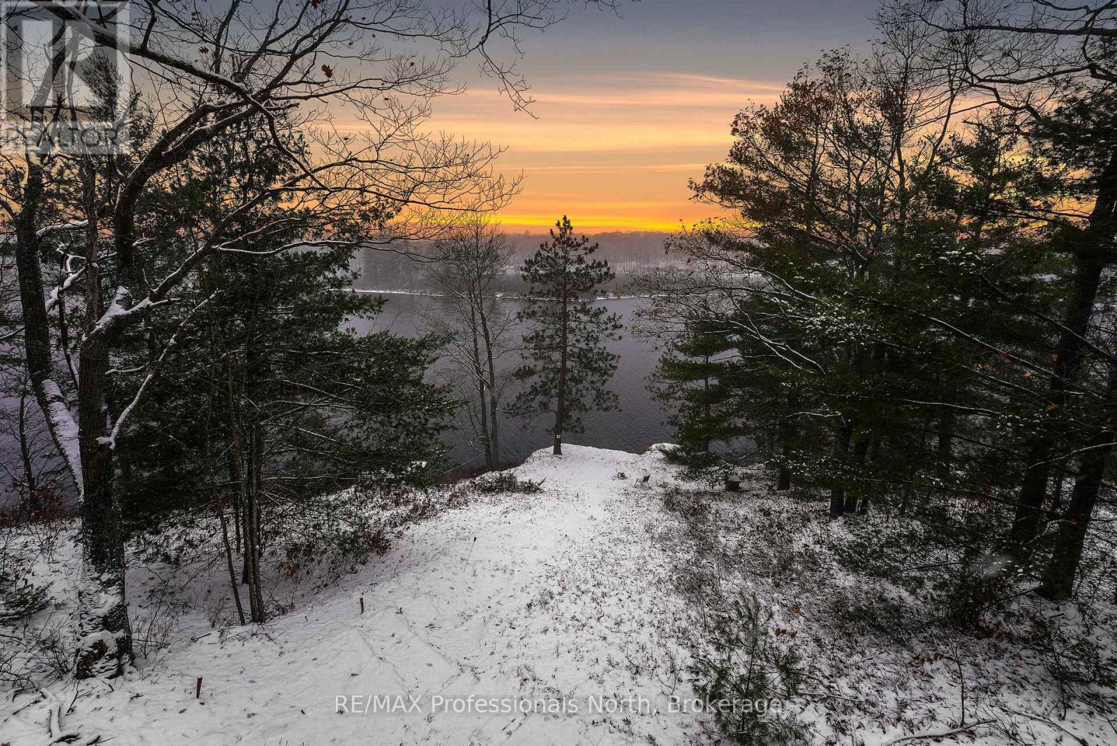 1012 Iroquois Lane, Minden Hills, Ontario  K0M 2K0 - Photo 24 - X12534450