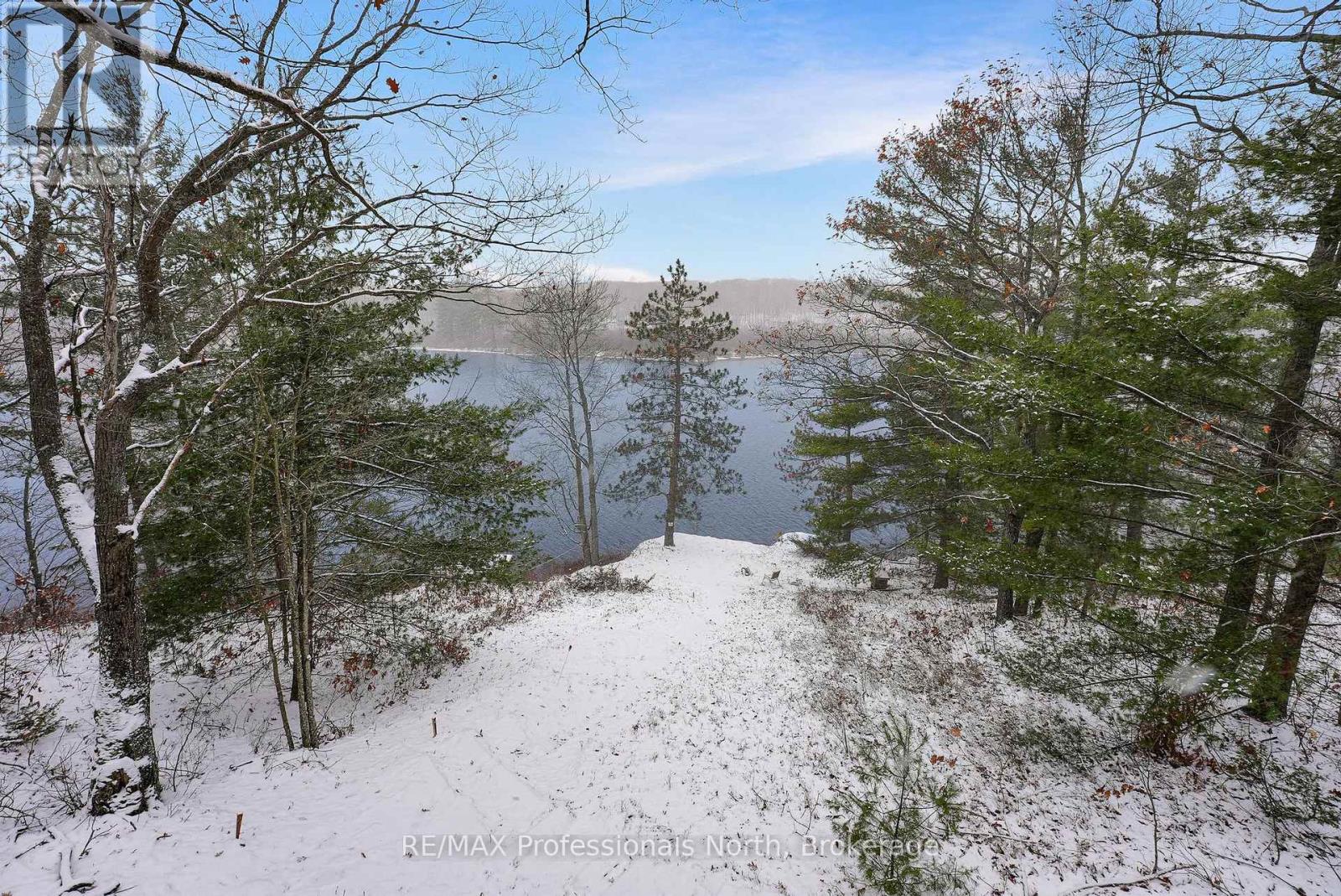 1012 Iroquois Lane, Minden Hills, Ontario  K0M 2K0 - Photo 25 - X12534450