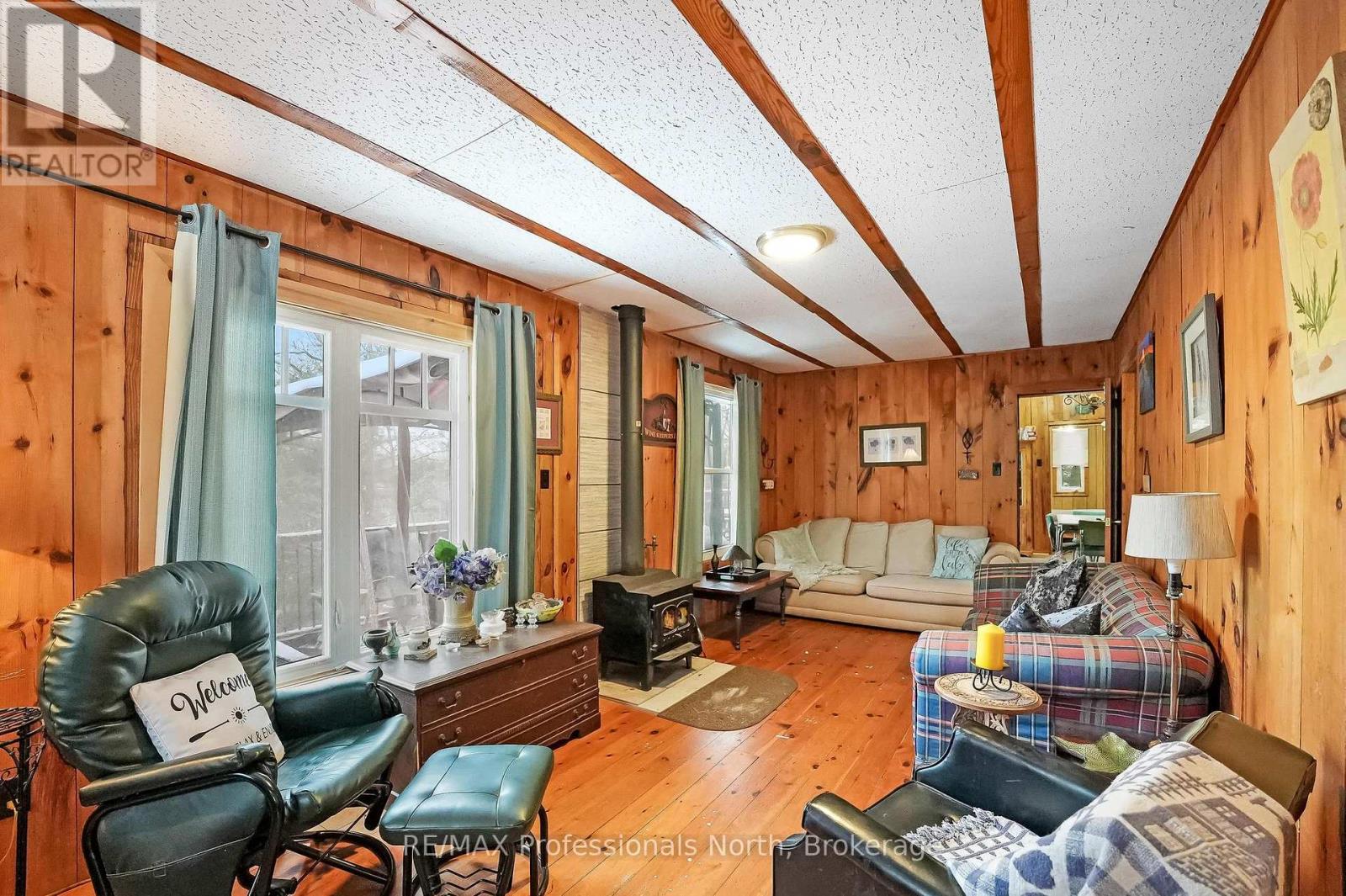 1012 Iroquois Lane, Minden Hills, Ontario  K0M 2K0 - Photo 8 - X12534450