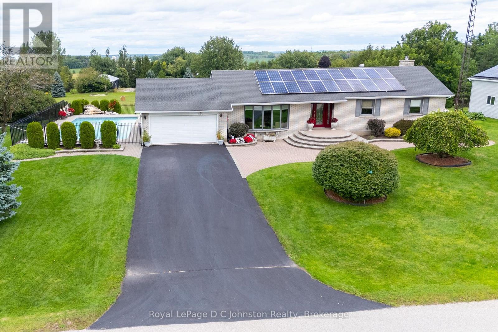 830 Concession 2 Concession W, Saugeen Shores, Ontario  N0H 2C5 - Photo 4 - X12534574