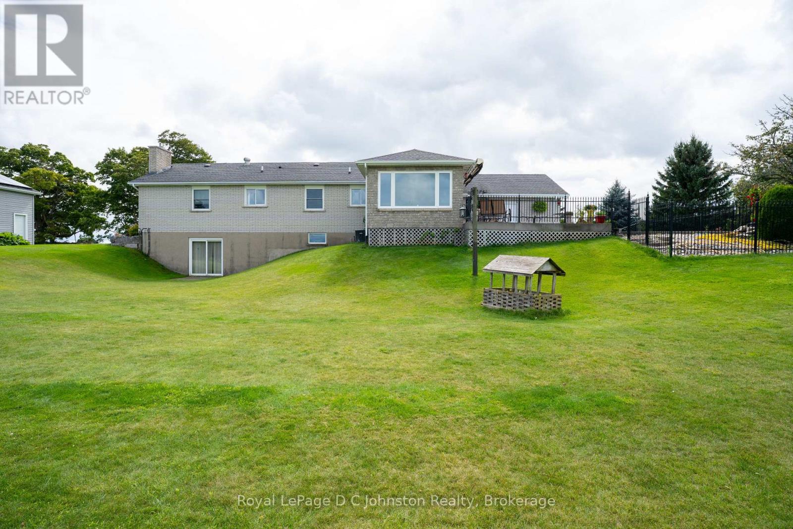 830 Concession 2 Concession W, Saugeen Shores, Ontario  N0H 2C5 - Photo 8 - X12534574