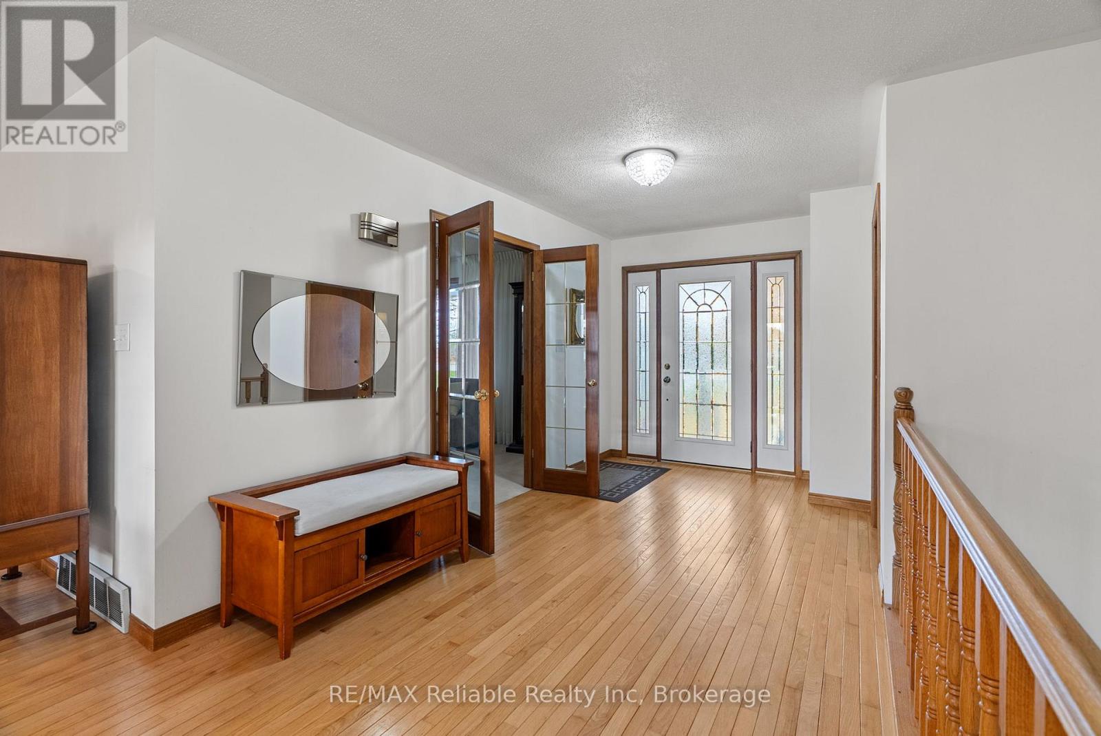 226 Main Street N, Huron East, Ontario N0K 1W0 - Photo 4 - X12534620