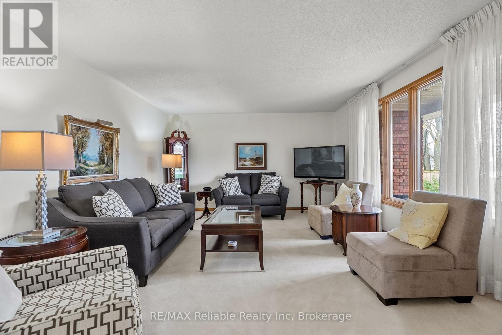 226 Main Street N, Huron East, Ontario N0K 1W0 - Photo 7 - X12534620