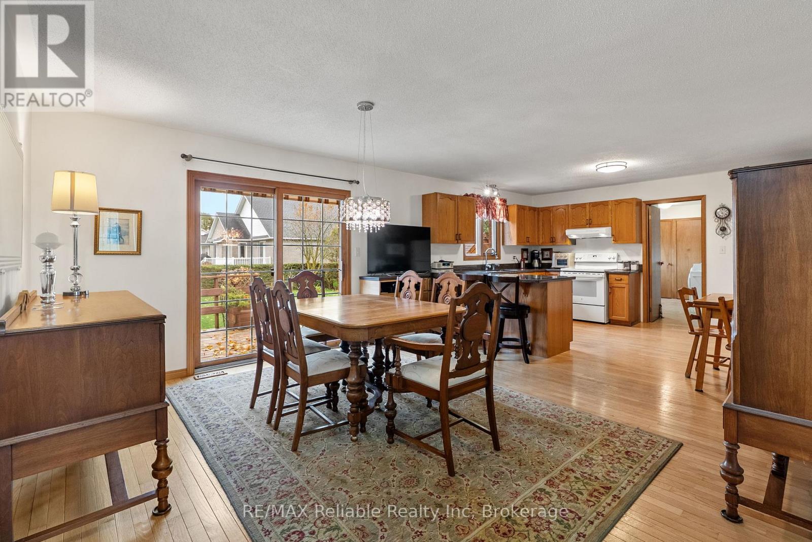 226 Main Street N, Huron East, Ontario N0K 1W0 - Photo 9 - X12534620