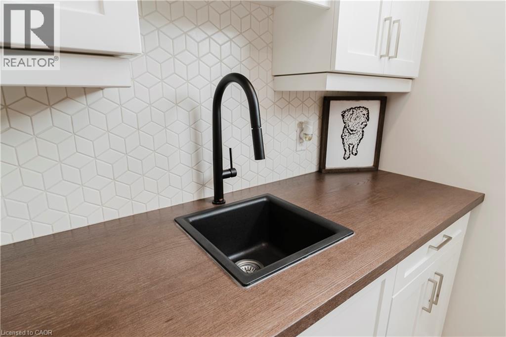 597 Sundew Drive, Waterloo, Ontario  N2V 0B9 - Photo 33 - 40785157