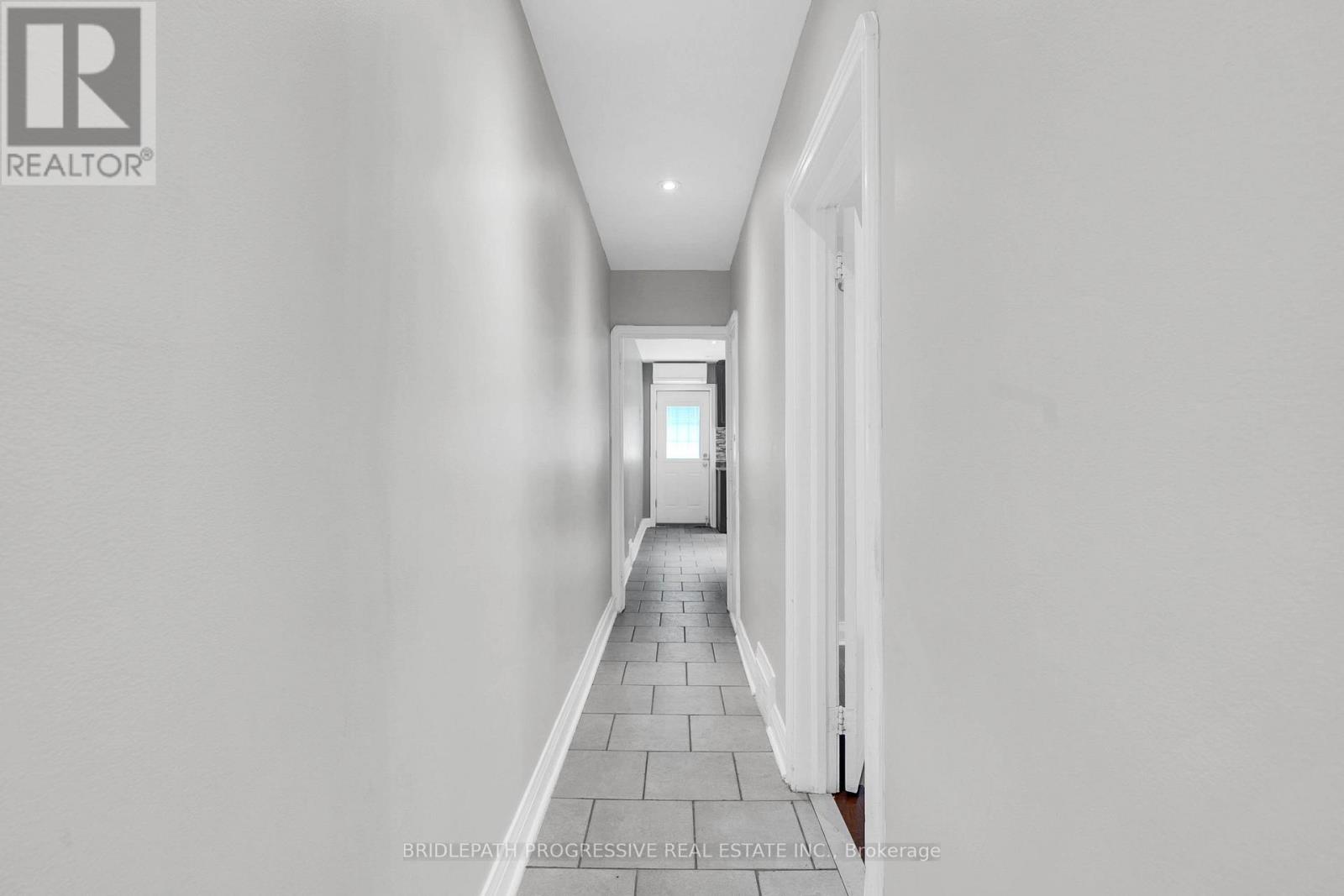 A - 1898 Avenue Road, Toronto, Ontario  M5M 3Z8 - Photo 10 - C12534376