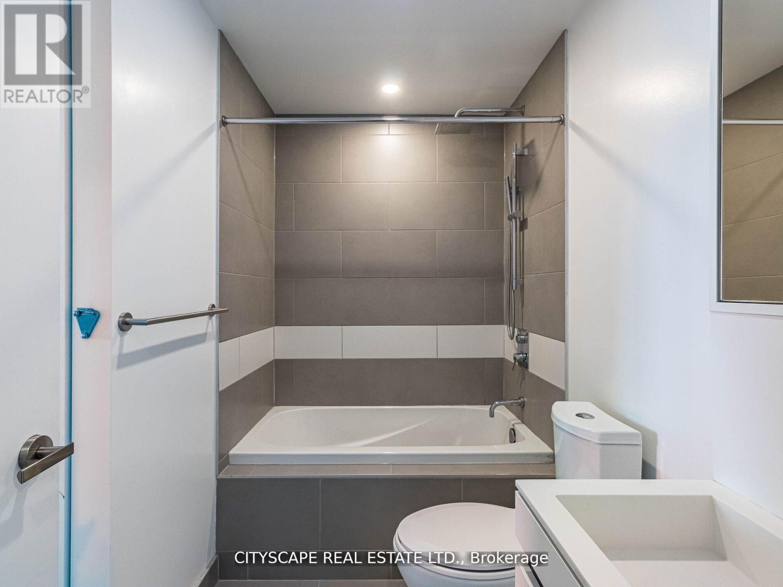 3111 - 197 Yonge Street, Toronto, Ontario  M5B 0C1 - Photo 18 - C12534400