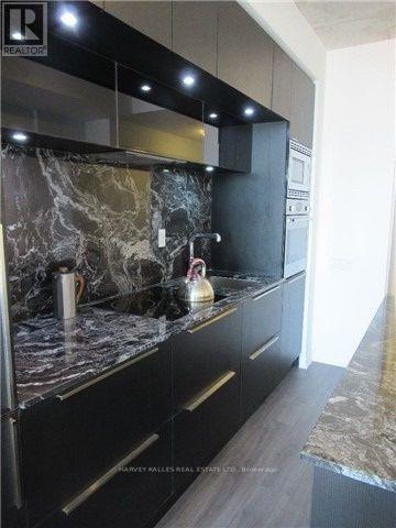 2210 - 88 Blue Jays Way, Toronto, Ontario  M5V 0L7 - Photo 4 - C12534448