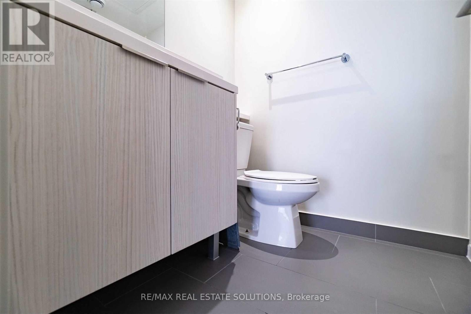 2308 - 2 Sonic Way, Toronto, Ontario M3C 0P2 - Photo 12 - C12534472