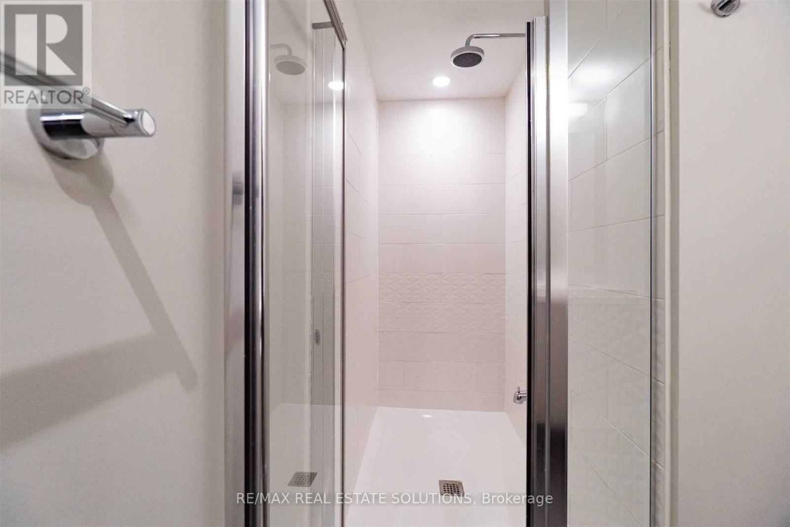 2308 - 2 Sonic Way, Toronto, Ontario M3C 0P2 - Photo 13 - C12534472