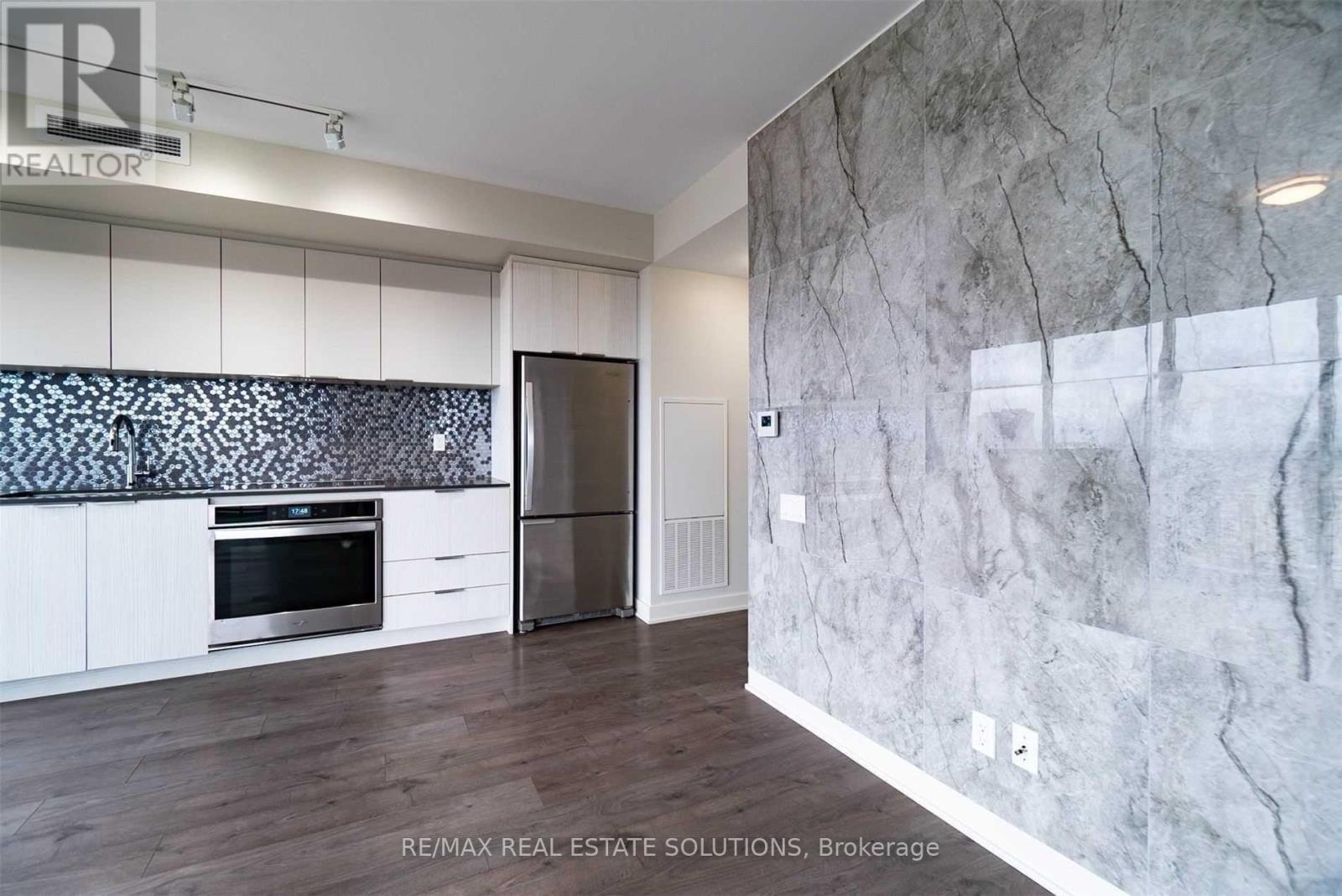 2308 - 2 Sonic Way, Toronto, Ontario M3C 0P2 - Photo 8 - C12534472