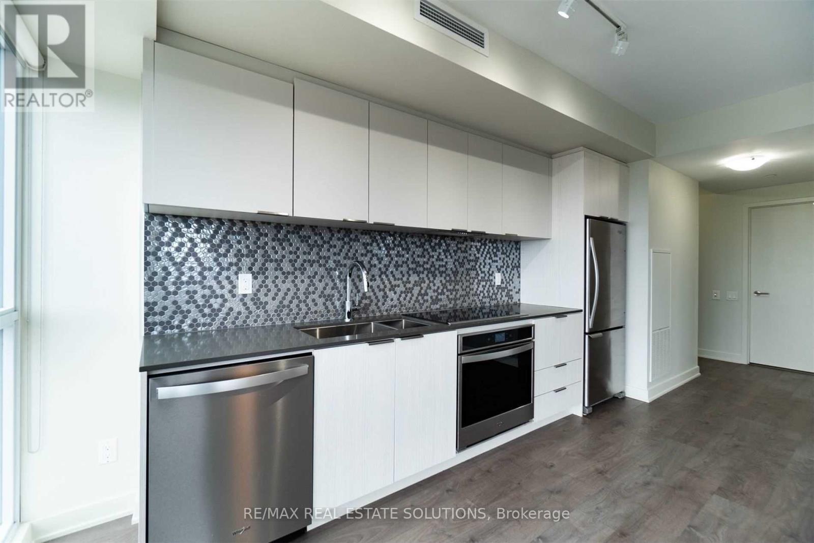 2308 - 2 Sonic Way, Toronto, Ontario M3C 0P2 - Photo 9 - C12534472