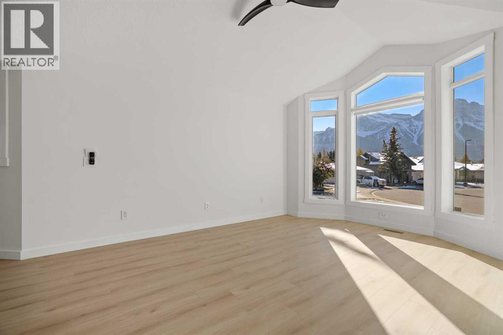 327 Canyon Close, Canmore, Alberta  T1W 1H4 - Photo 6 - A2264303