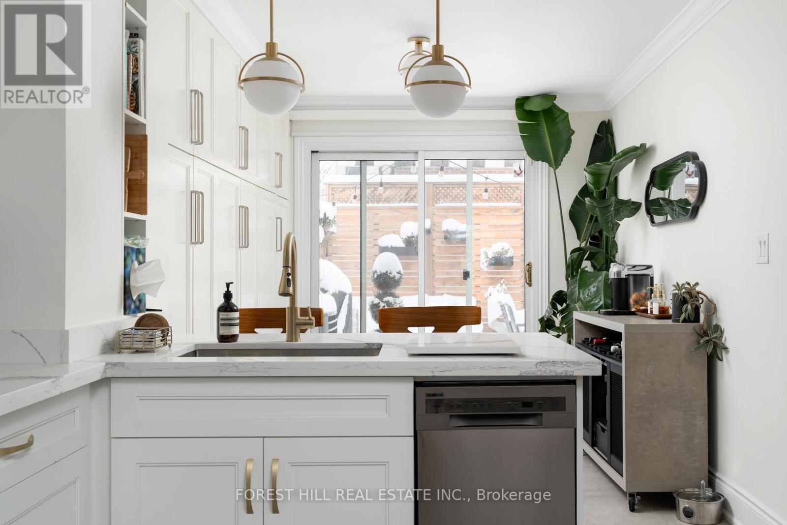 698 Adelaide Street, Toronto, Ontario  M6J 1B1 - Photo 18 - C12534242