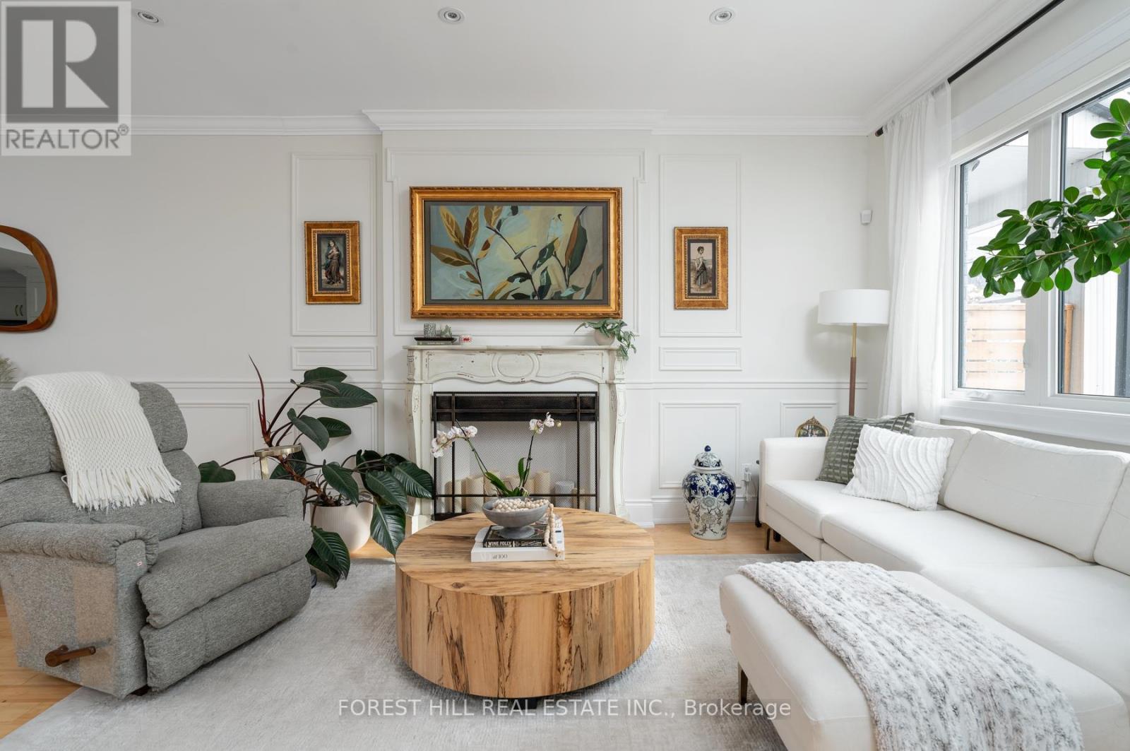 698 Adelaide Street, Toronto, Ontario  M6J 1B1 - Photo 4 - C12534242