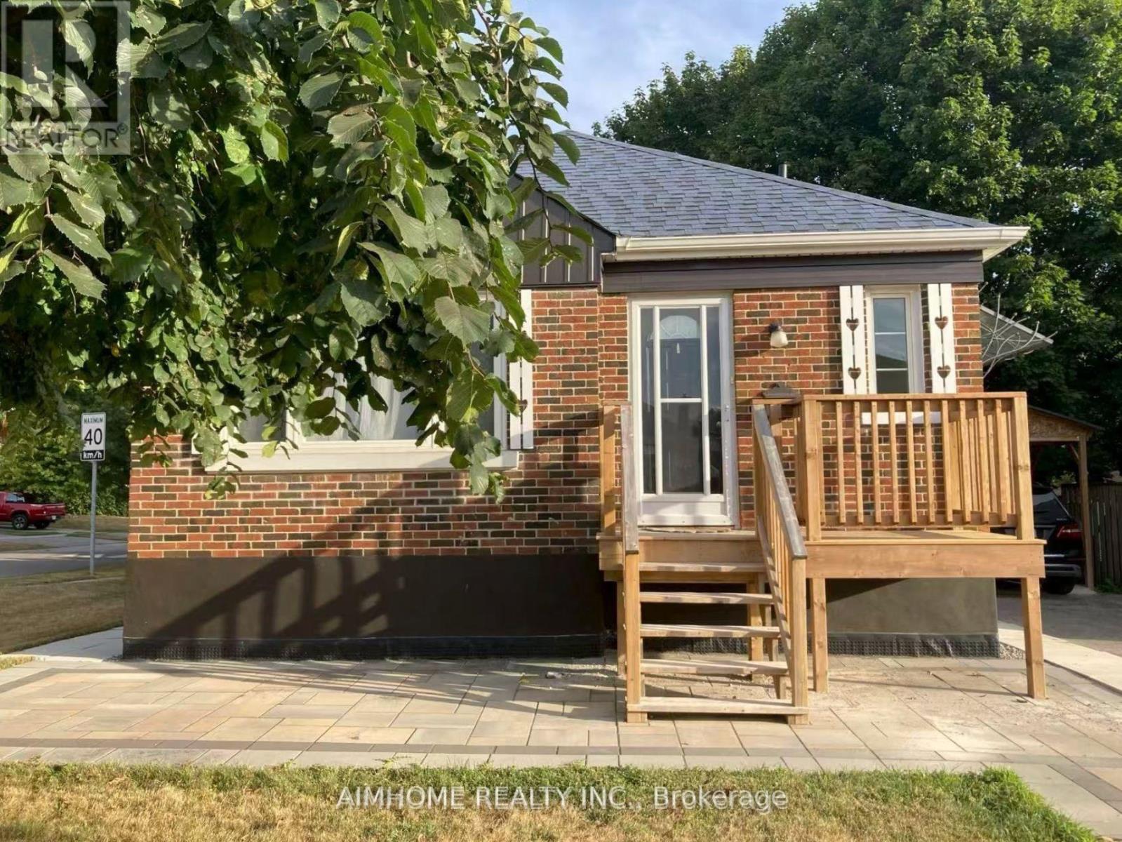 UPPER FLOOR - 221 ST LAWRENCE STREET, Whitby, Ontario