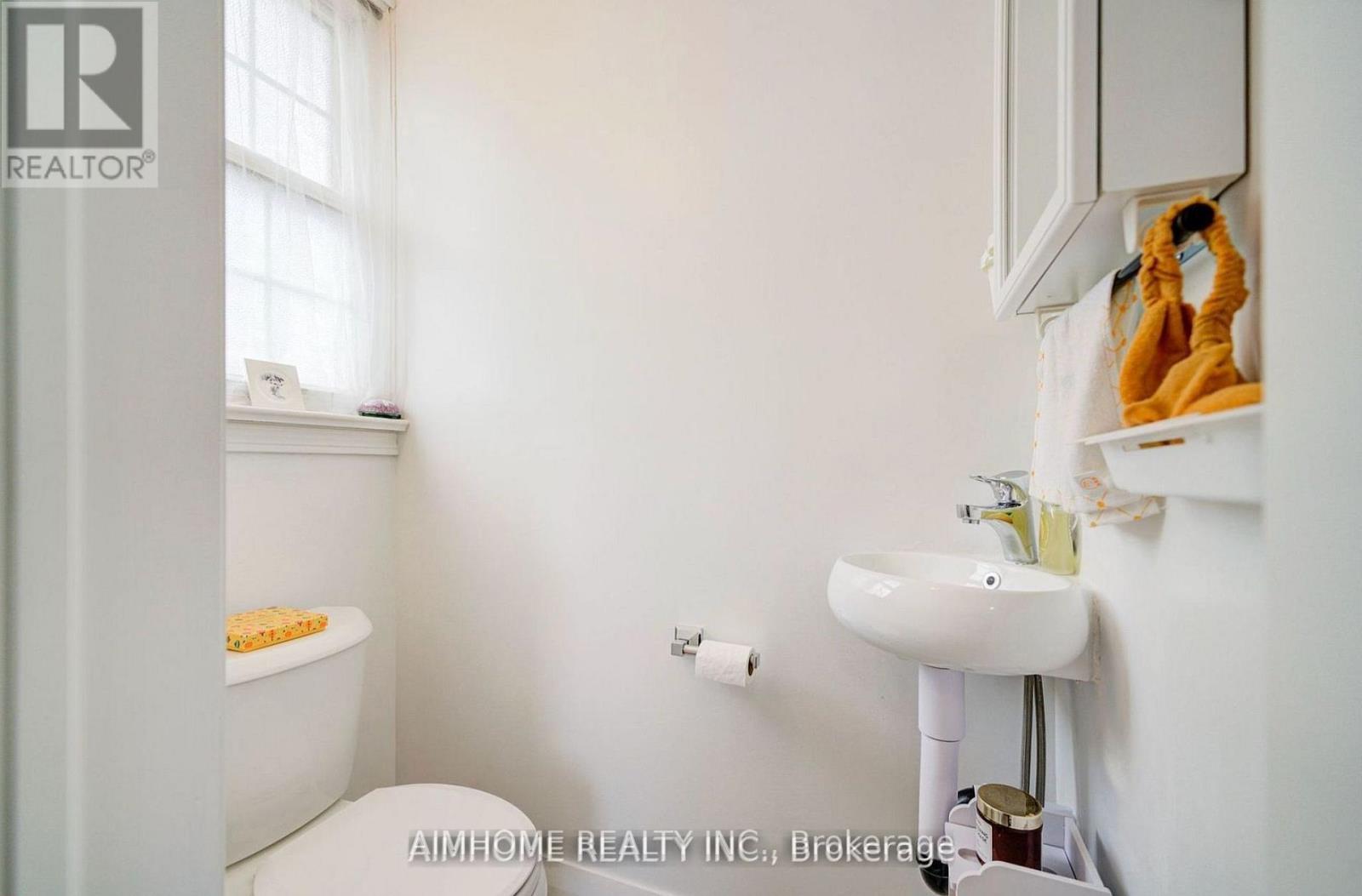 Upper Floor - 221 St Lawrence Street, Whitby, Ontario  L1N 1G9 - Photo 23 - E12534362