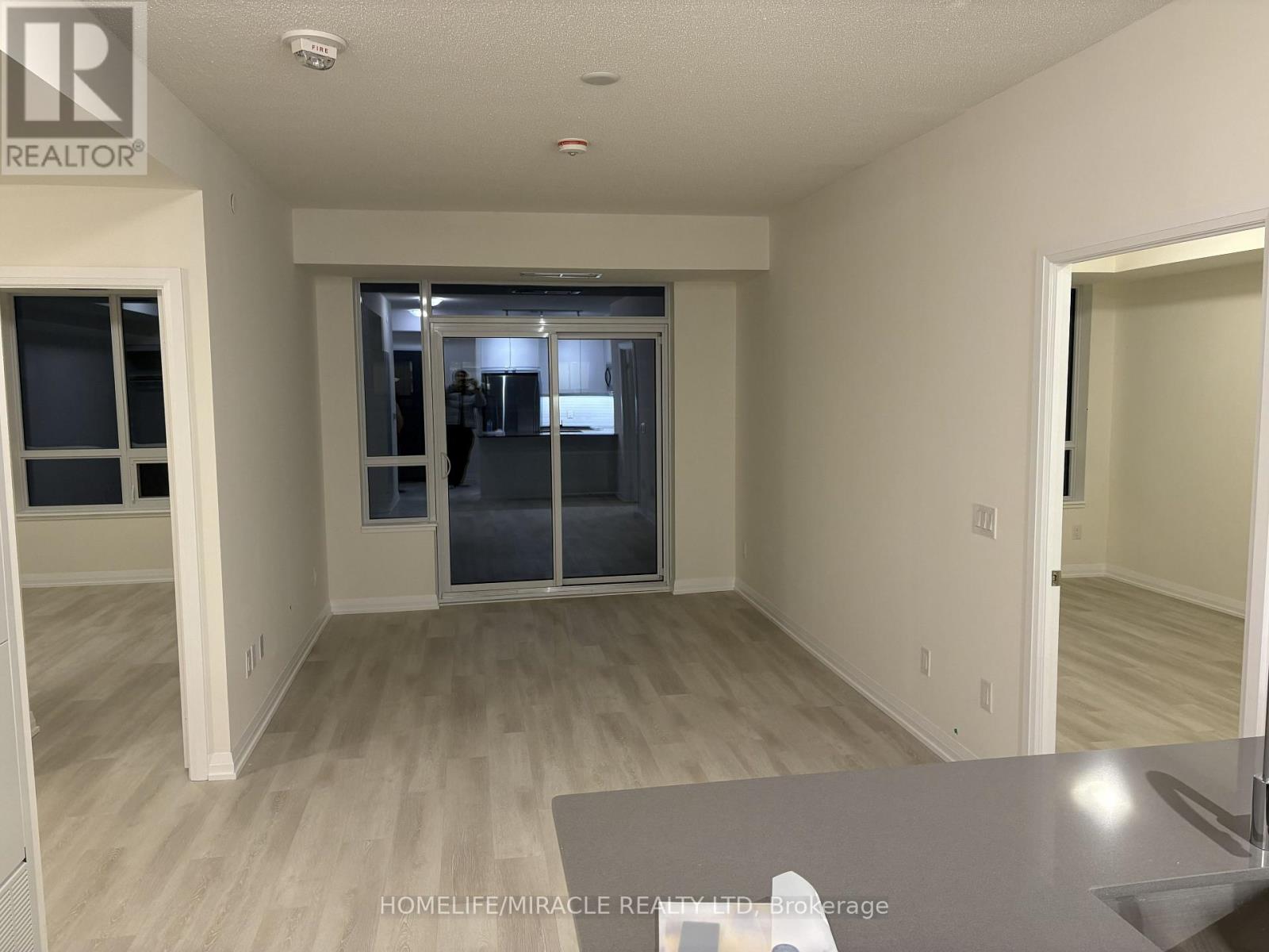 704 - 3260 Sheppard Avenue E, Toronto, Ontario  M1T 3K3 - Photo 5 - E12534424