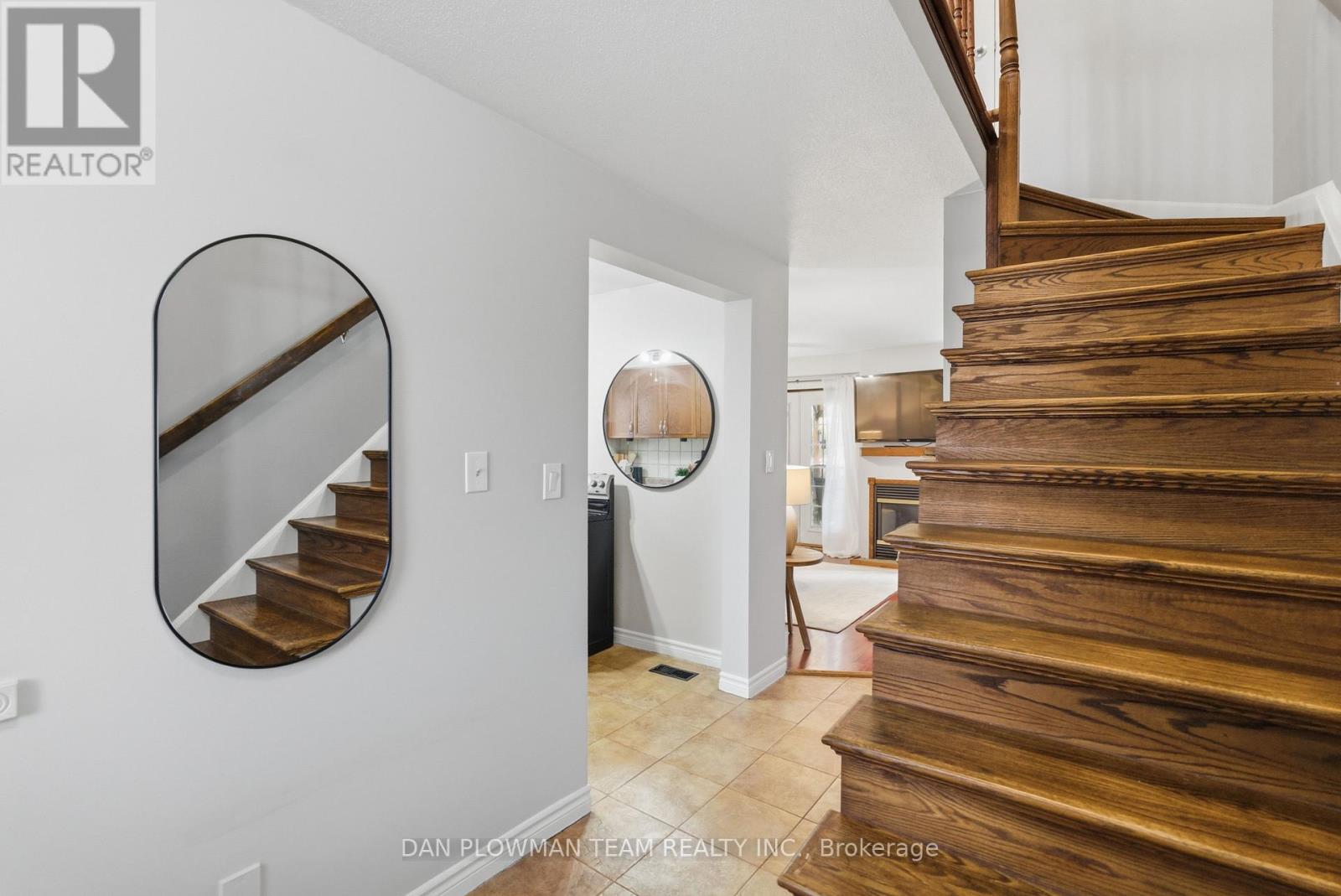 312 Sheffield Court, Oshawa, Ontario  L1J 8J3 - Photo 6 - E12534446