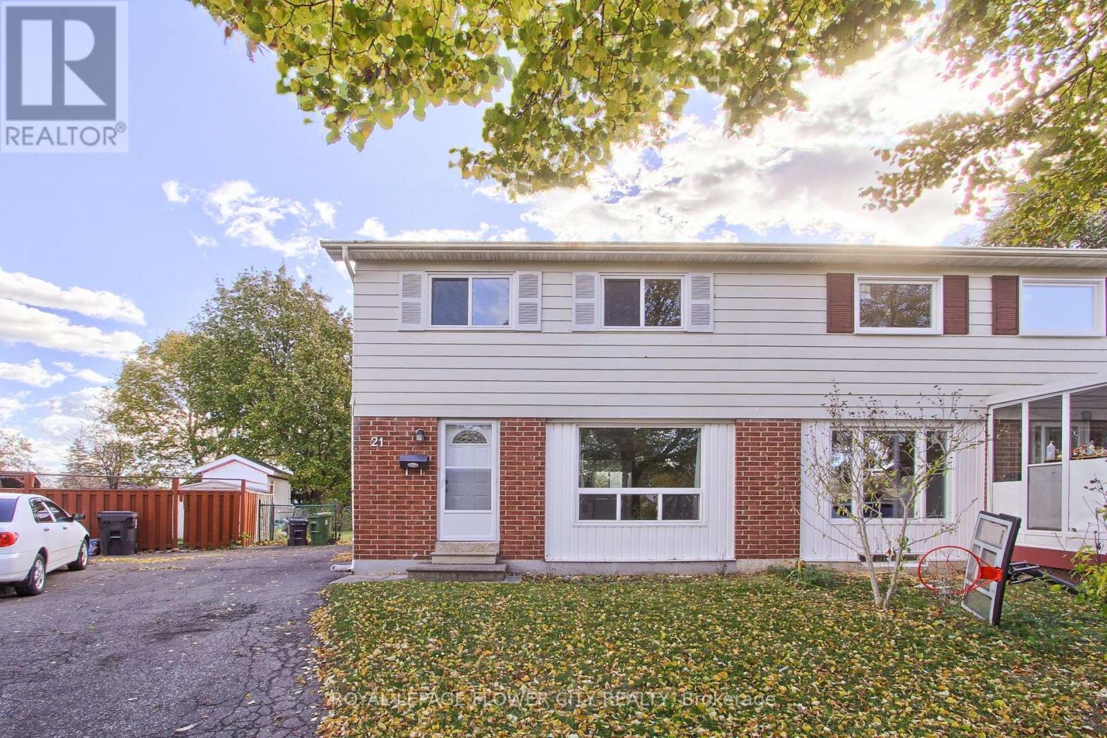 21 BRISBOURNE GROVE, Toronto, Ontario