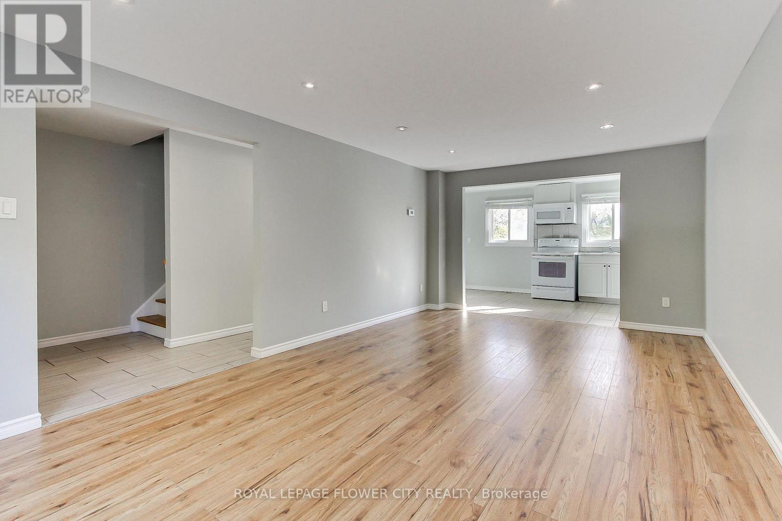 21 Brisbourne Grove, Toronto, Ontario  M1B 1P2 - Photo 10 - E12534470