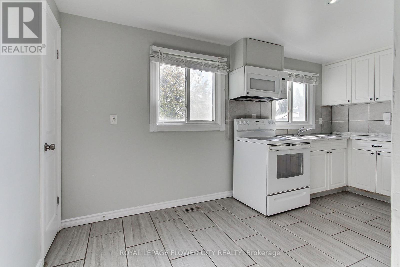 21 Brisbourne Grove, Toronto, Ontario  M1B 1P2 - Photo 16 - E12534470