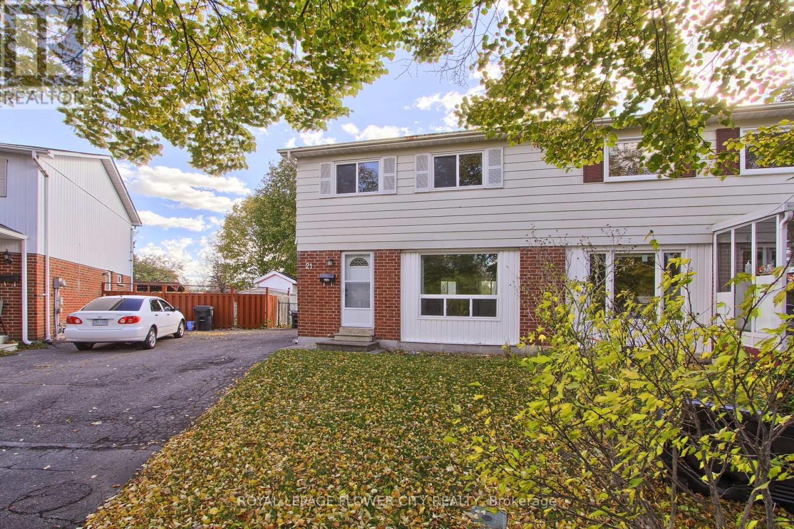 21 Brisbourne Grove, Toronto, Ontario  M1B 1P2 - Photo 4 - E12534470