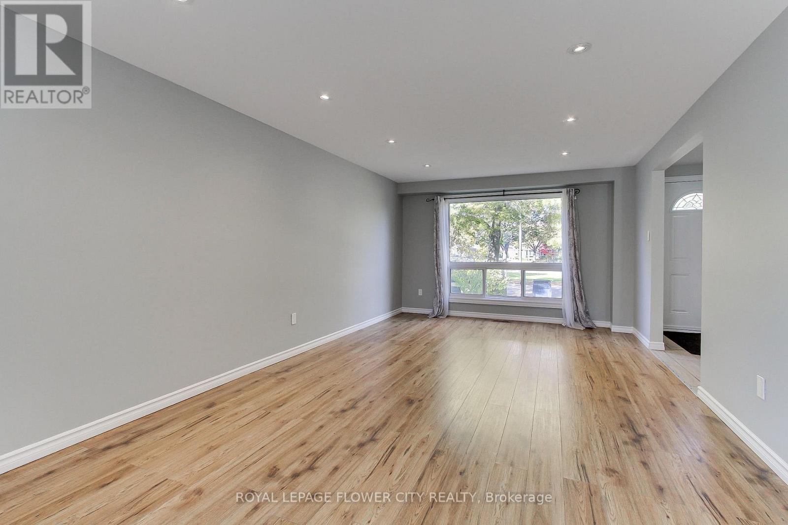 21 Brisbourne Grove, Toronto, Ontario  M1B 1P2 - Photo 9 - E12534470