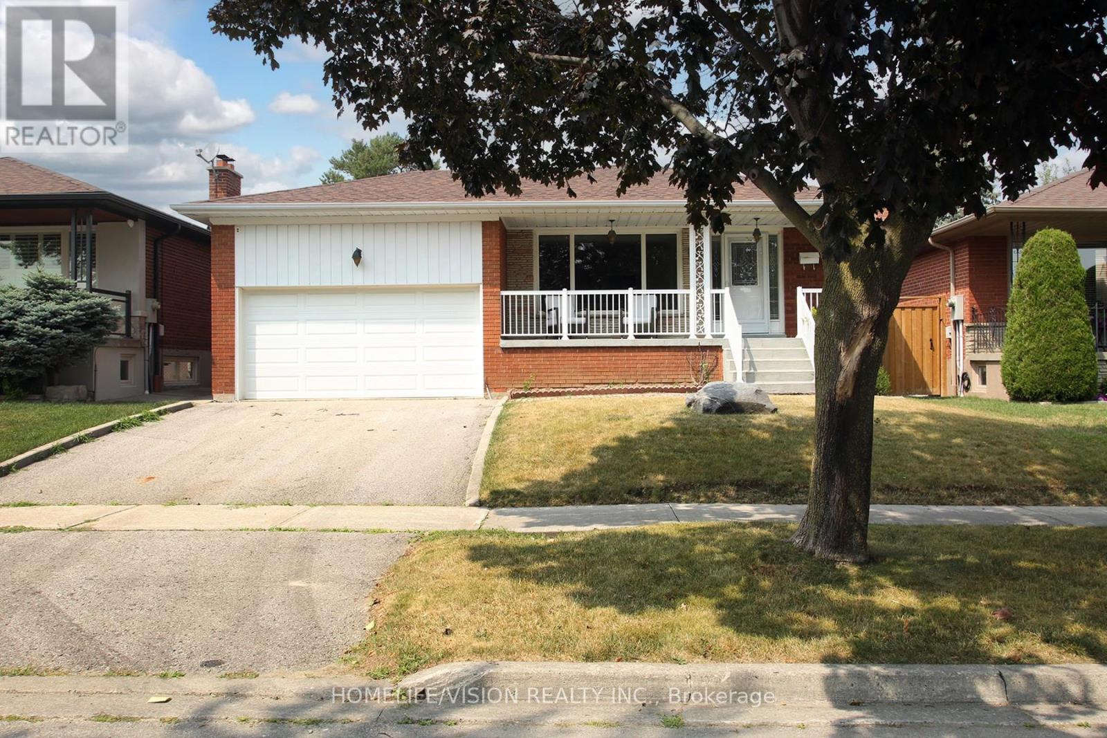 64 ORANGEWOOD CRESCENT, Toronto, Ontario