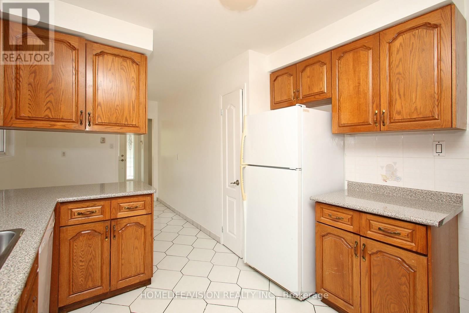 64 Orangewood Crescent, Toronto, Ontario  M1W 1C7 - Photo 6 - E12534550