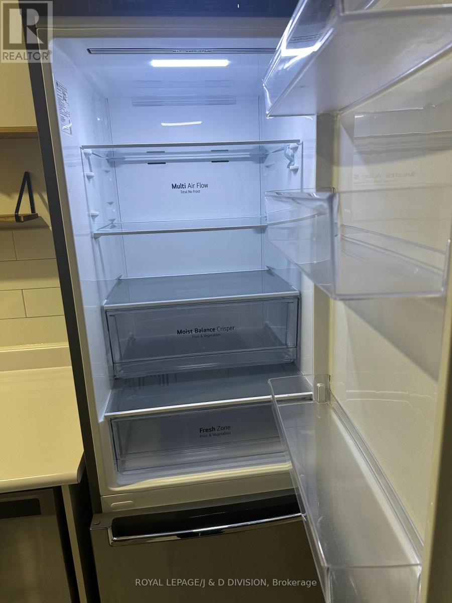 301 - 325 Sammon Avenue, Toronto, Ontario  M4J 2A1 - Photo 13 - E12534570