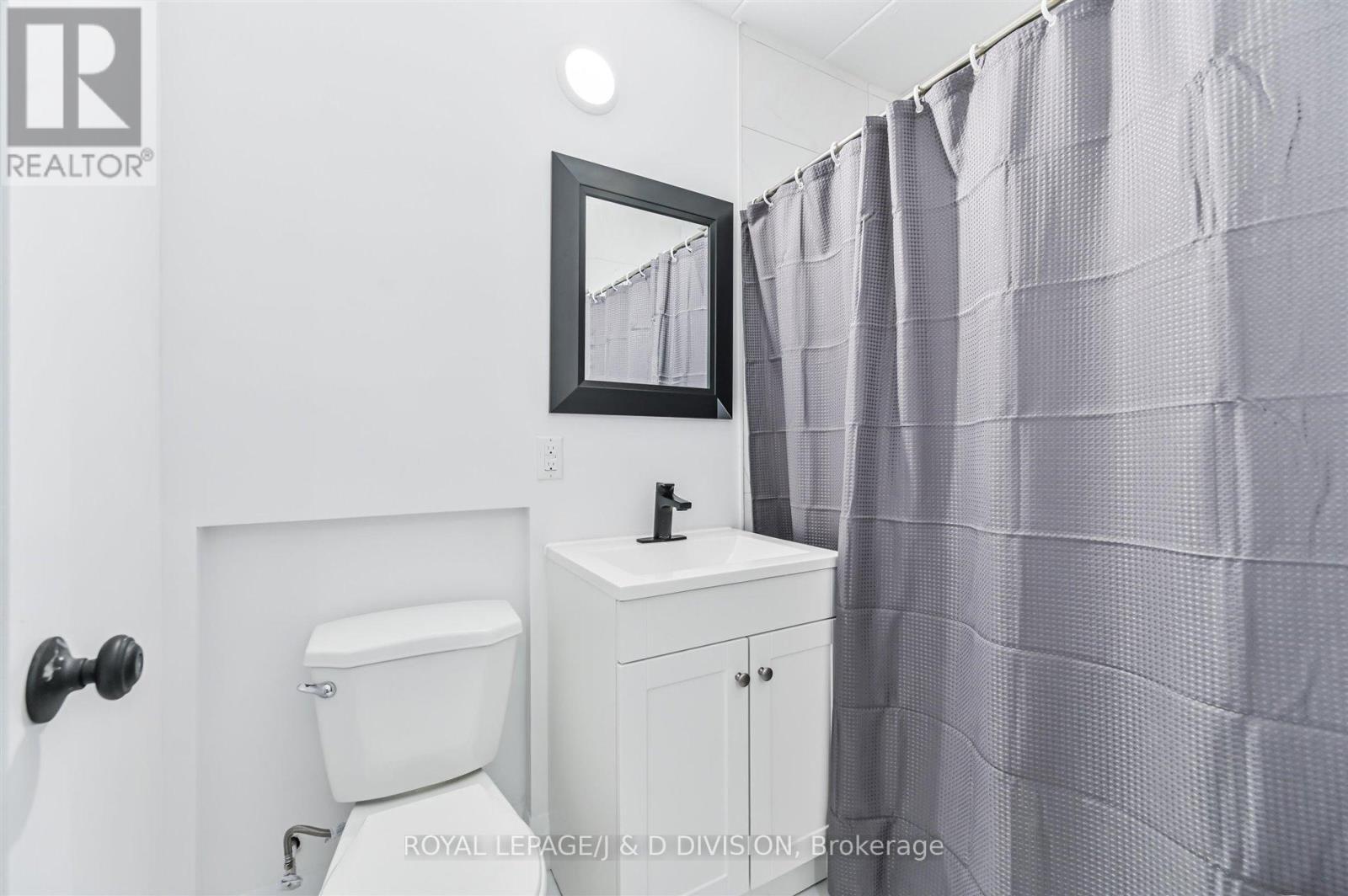 301 - 325 Sammon Avenue, Toronto, Ontario  M4J 2A1 - Photo 9 - E12534570