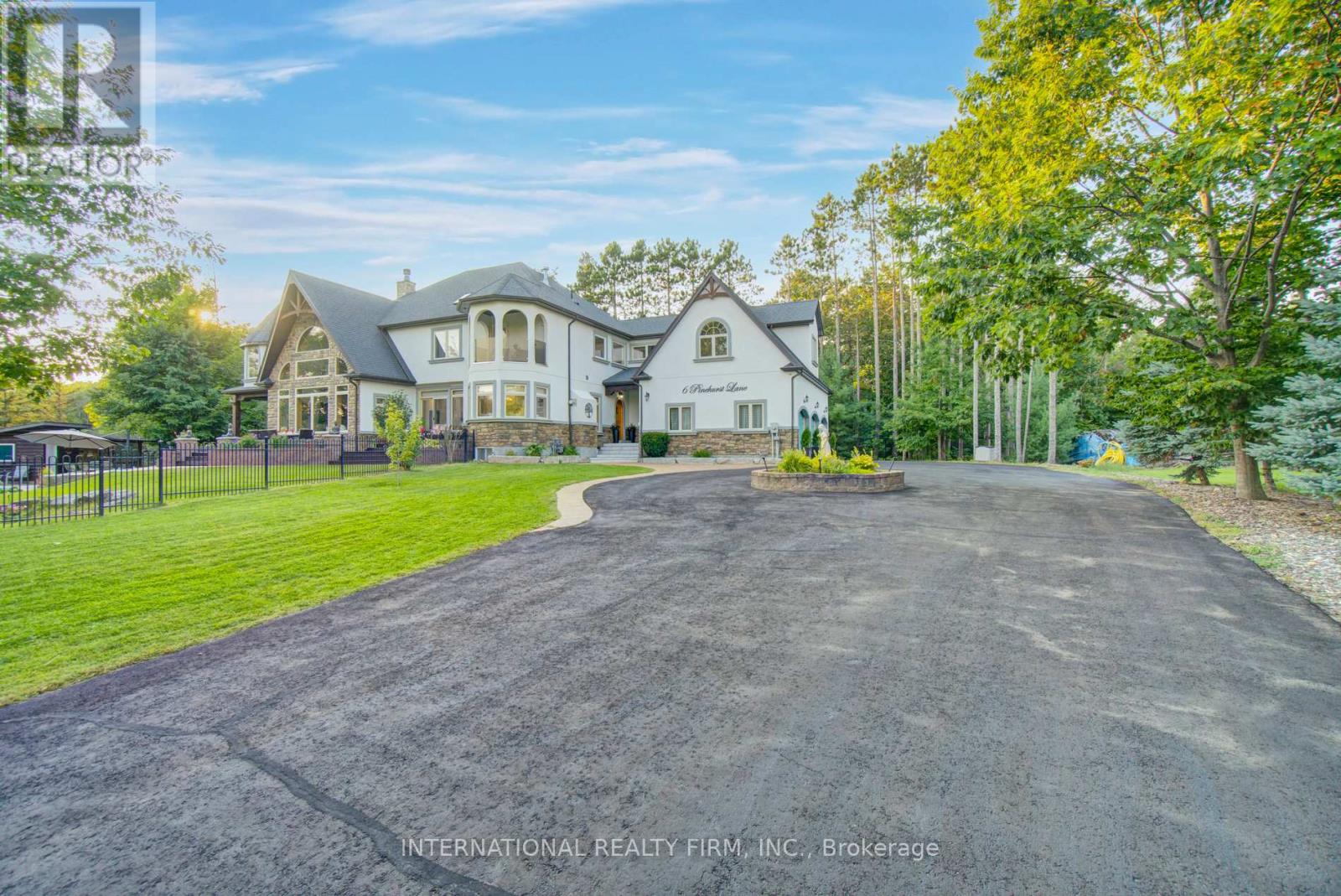 6 Pinehurst Lane, Springwater, Ontario  L9X 0C7 - Photo 3 - S12415757