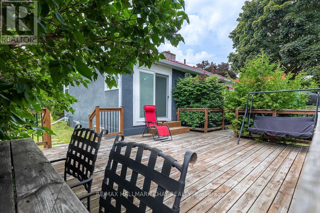 325 Innisfil Street, Barrie, Ontario  L4N 3G4 - Photo 10 - S12534348