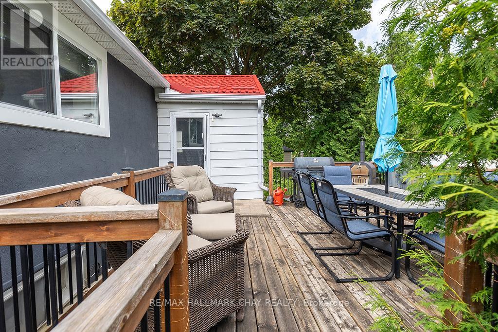 325 Innisfil Street, Barrie, Ontario  L4N 3G4 - Photo 11 - S12534348