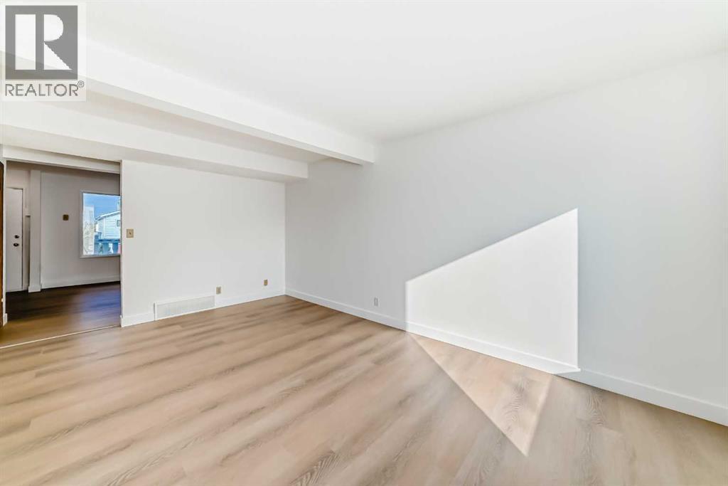 7352 59 Avenue, Red Deer, Alberta  T4P 3L9 - Photo 11 - A2252173