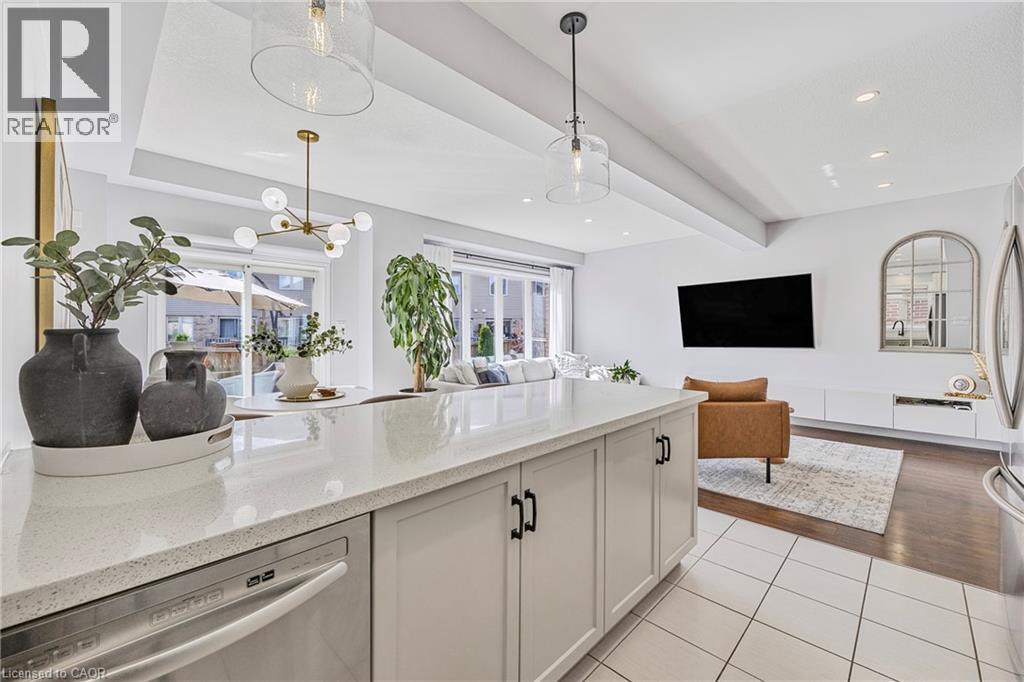 209 Echovalley Drive, Stoney Creek, Ontario  L8J 0H1 - Photo 6 - 40774692