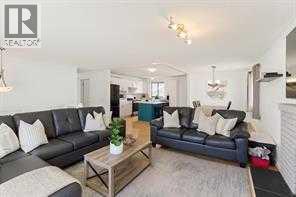 14 Glenhill Crescent, Cochrane, Alberta  T4C 1G8 - Photo 4 - A2264793