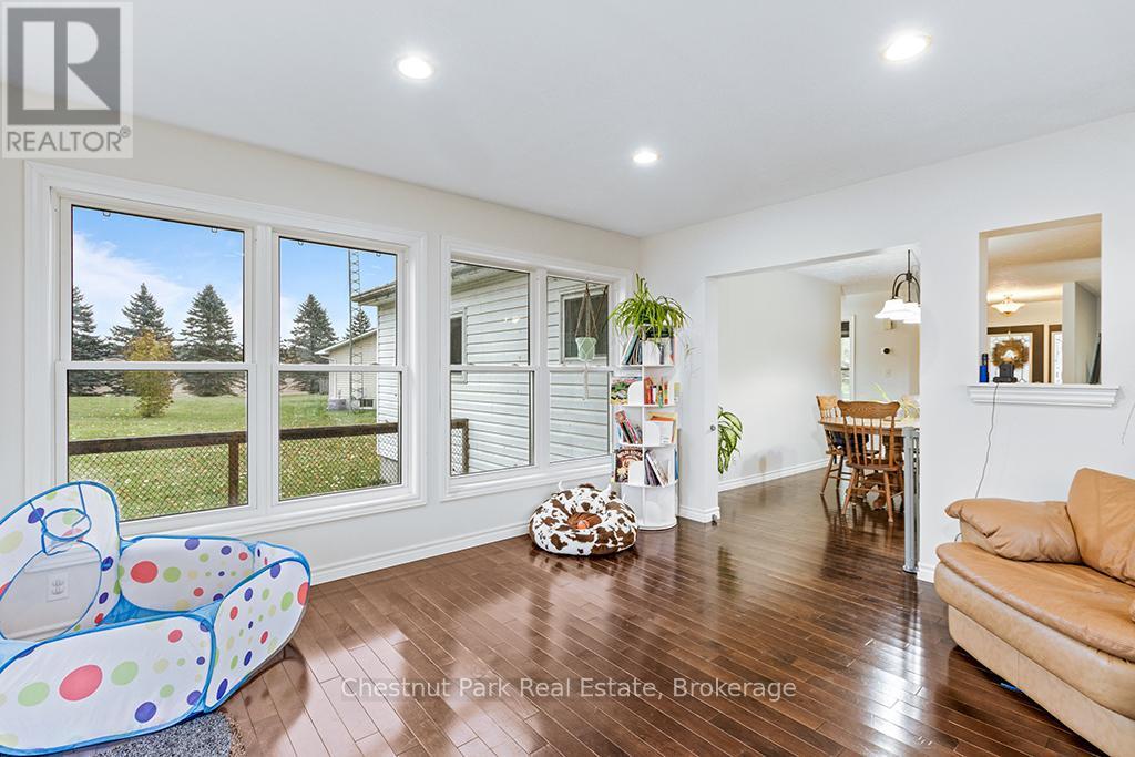 115 Mary Avenue, Georgian Bluffs, Ontario  N4K 5N5 - Photo 18 - X12534682