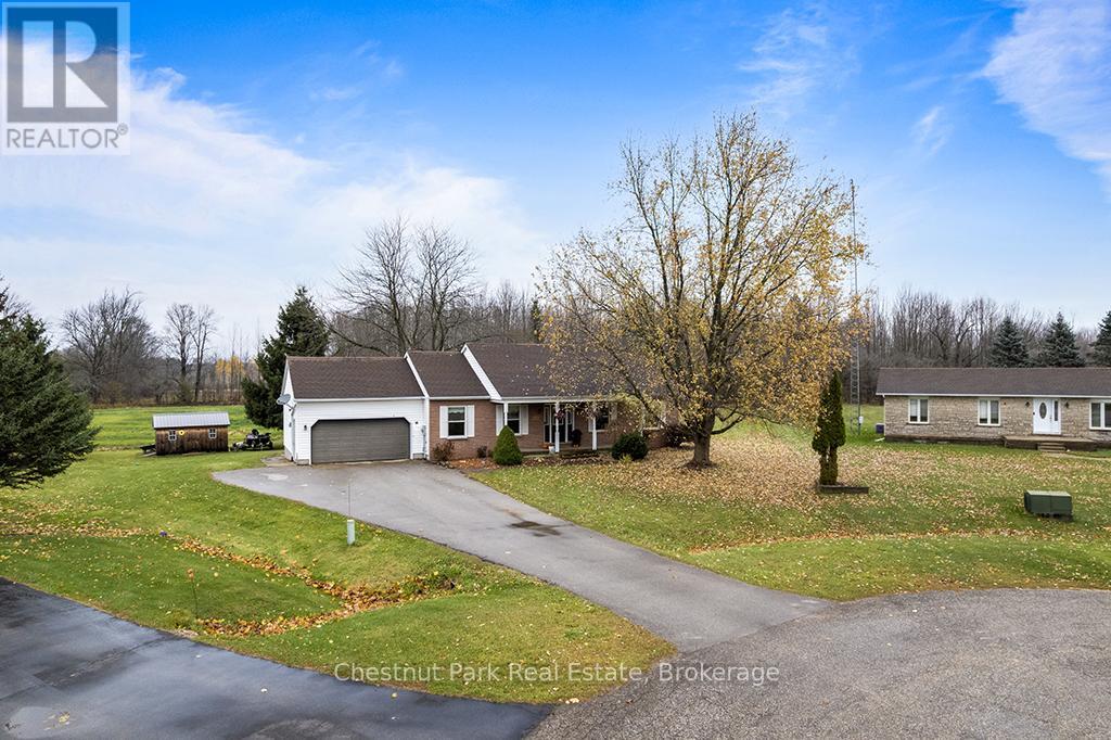 115 Mary Avenue, Georgian Bluffs, Ontario  N4K 5N5 - Photo 2 - X12534682