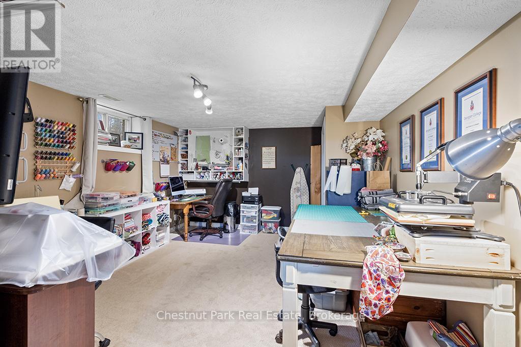 115 Mary Avenue, Georgian Bluffs, Ontario  N4K 5N5 - Photo 31 - X12534682