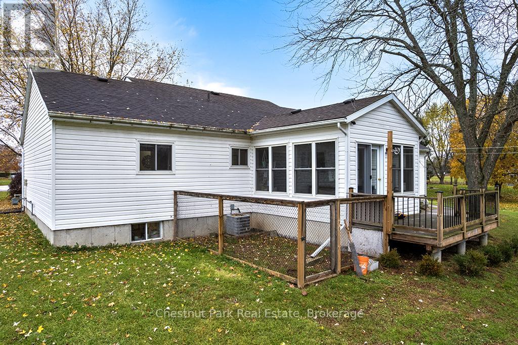 115 Mary Avenue, Georgian Bluffs, Ontario  N4K 5N5 - Photo 45 - X12534682