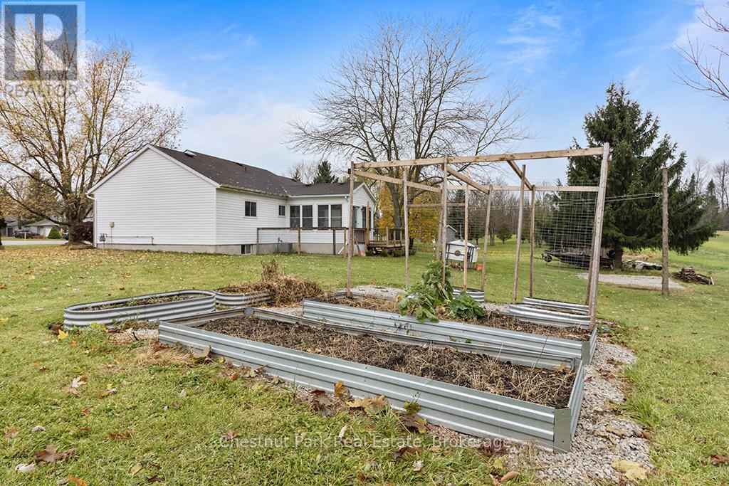 115 Mary Avenue, Georgian Bluffs, Ontario  N4K 5N5 - Photo 46 - X12534682